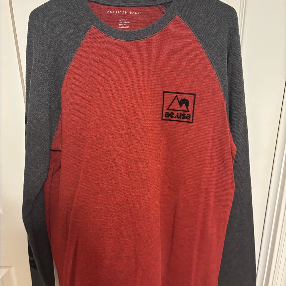 American Eagle Outfitters Red and Gray Long Sleeve Tee